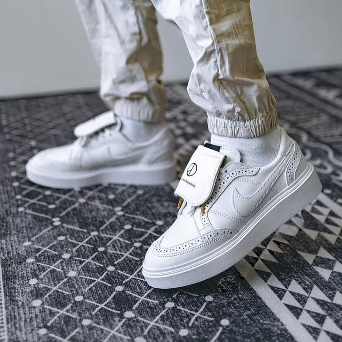 G-Dragon's PEACEMINUSONE x Nike Kwondo 1