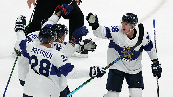    Финские хоккеисты© REUTERS / DAVID W CERNY