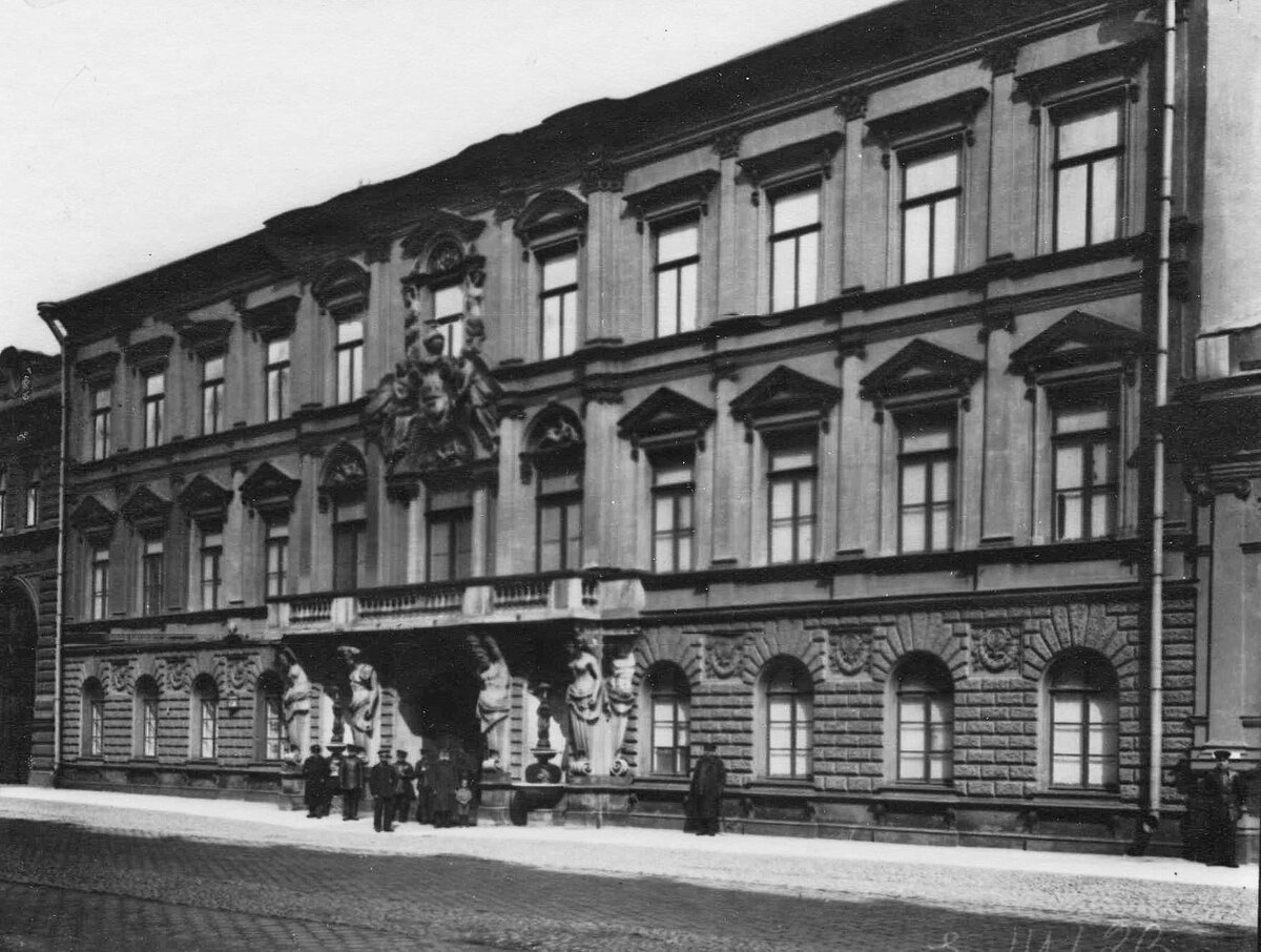 Бывший особняк Демидова 1914 год. Автор:ателье К.Буллы