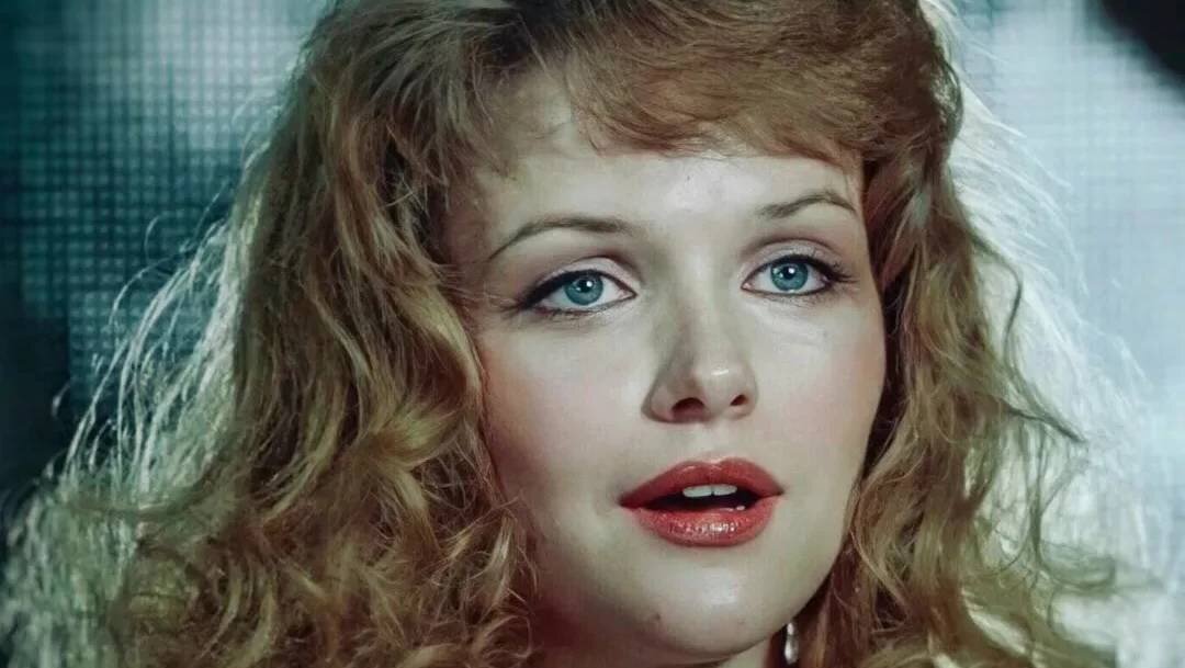 Интернеттегі екі порно үшін дос қыз