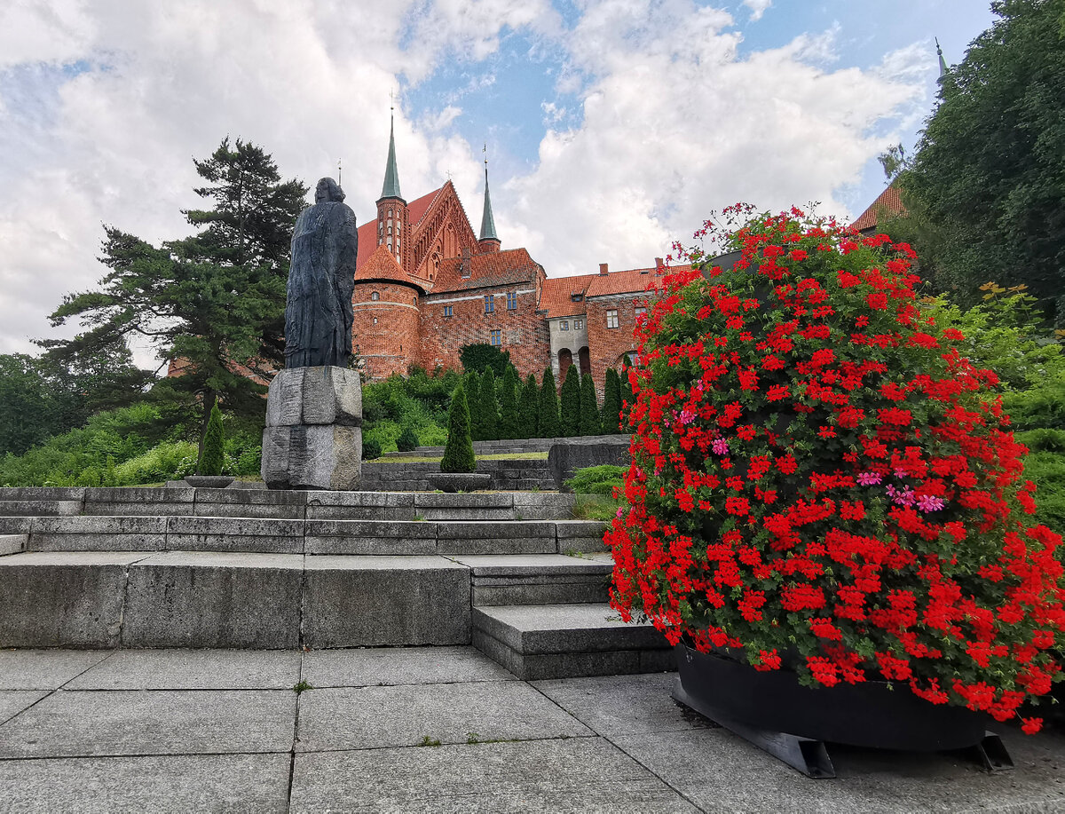 г. Фромборк, Польша, памятник Н. Копернику