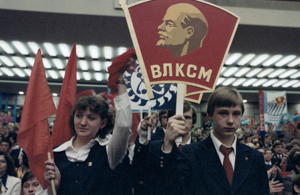 В Твери увековечат память о комсомольцах и молодежи Верхневолжья