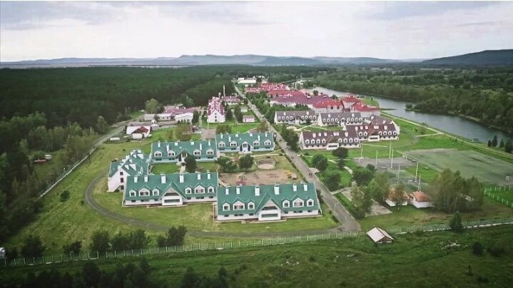 Лагерь Солнечный-2. Где-то в лесу.