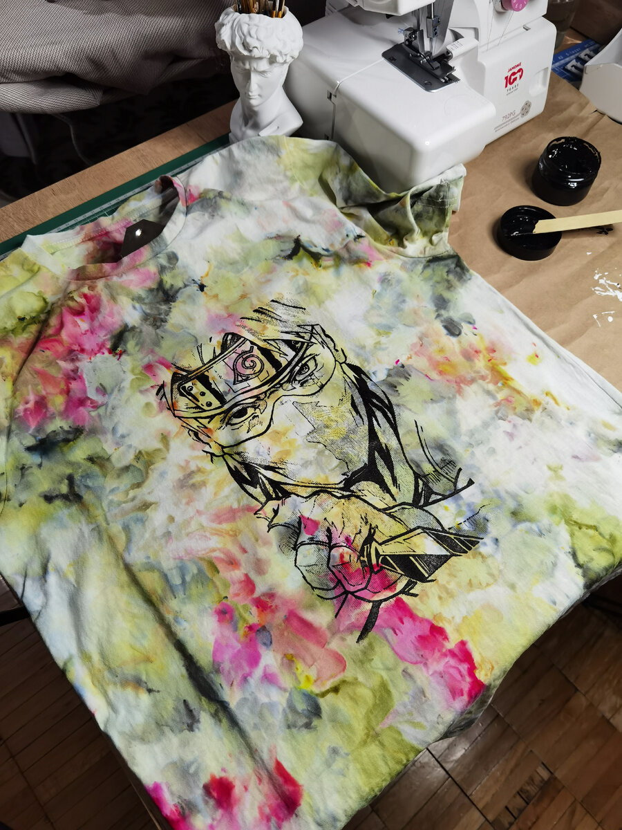 Принт, сделанный с помощью шелкографии.