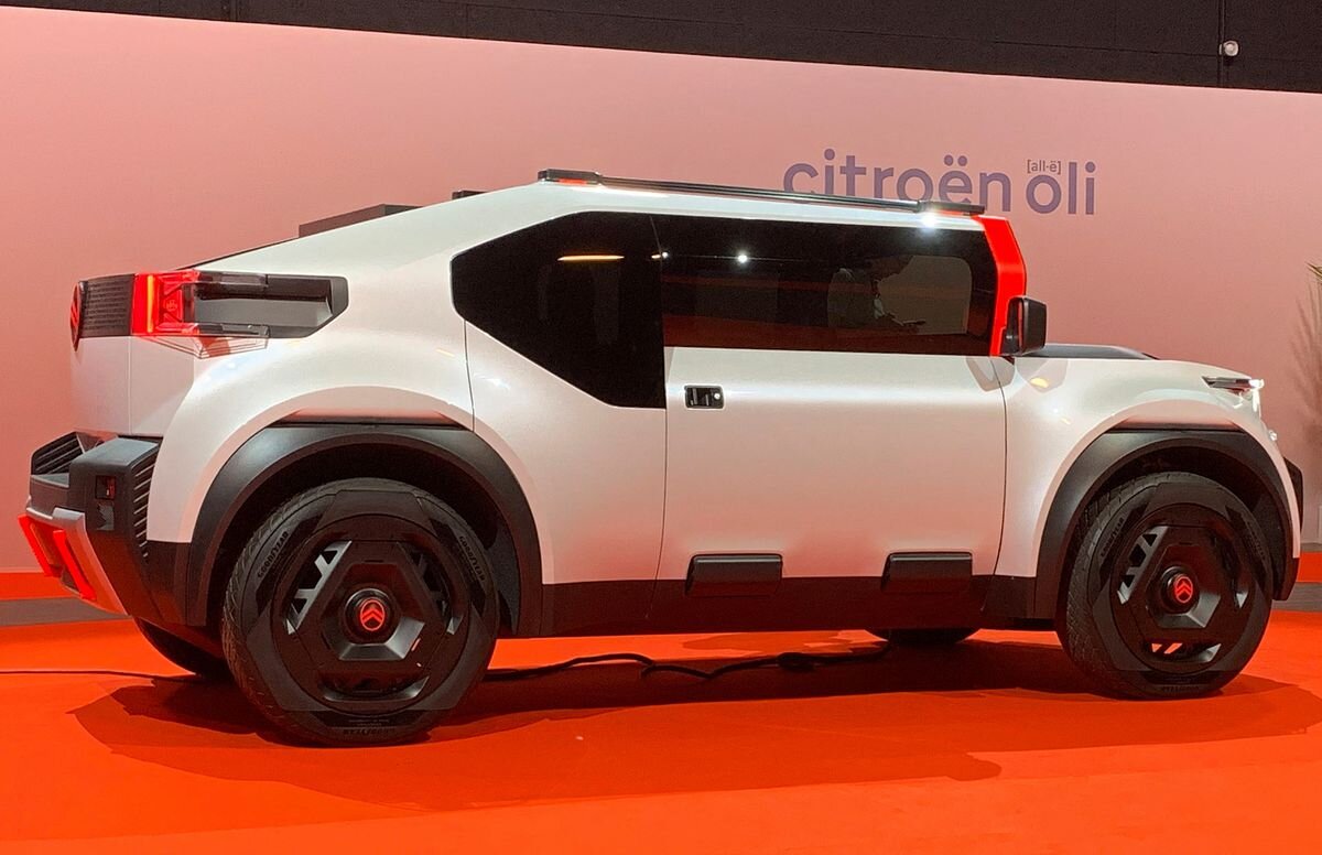 Citroën изобретает картонный автомобиль для безресурсного мира