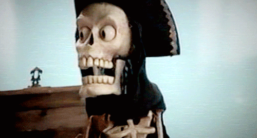 Бухта кэндл. Пират перси бухта кэндл. Бухта кэндл 1972. Бухта кэндл собиратель кожи. Бухта кэндл персонажи.