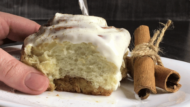 Вы только посмотрите какая она мягкая и воздушная и практически тает во рту. Вы легко можете сделать такую же, следуя моему рецепту