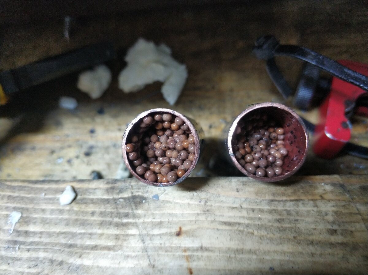 Внутренности фильтра холодильника