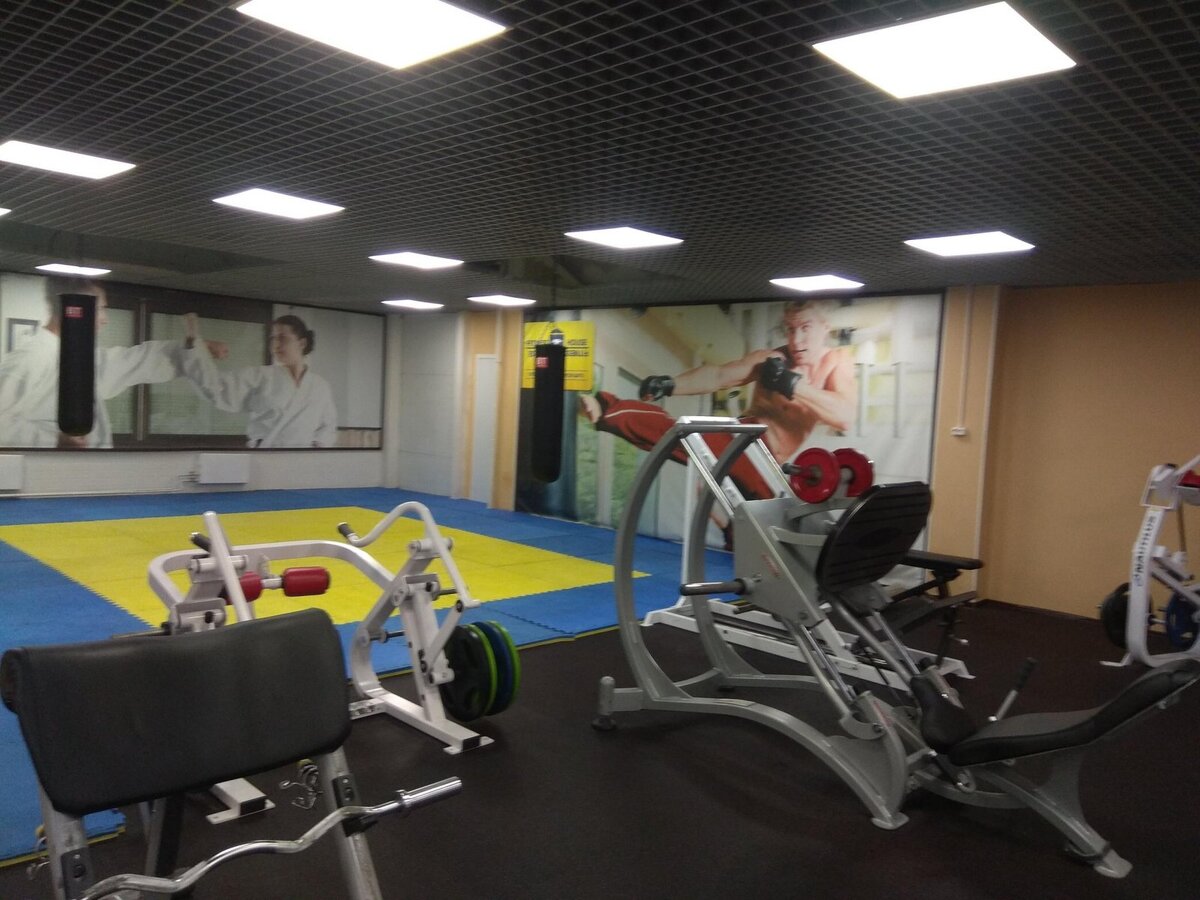 Зал FITNESS HOUSE.