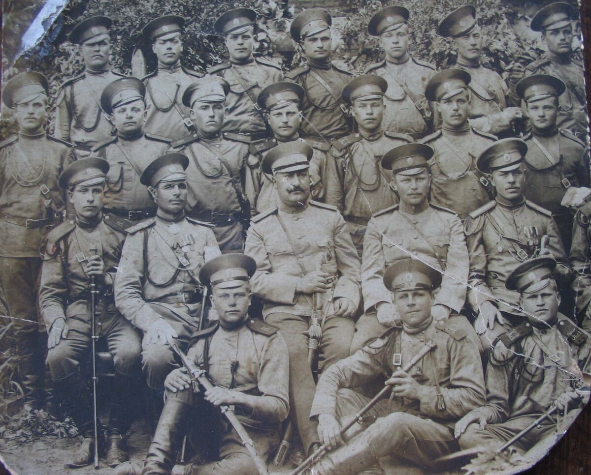 Групповое фото казаков 10-го Донского казачьего полка.