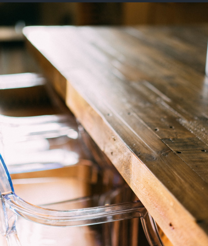 Столешница из дерева. Картинка с сайта: https://pxhere.com/ru/photo/59149