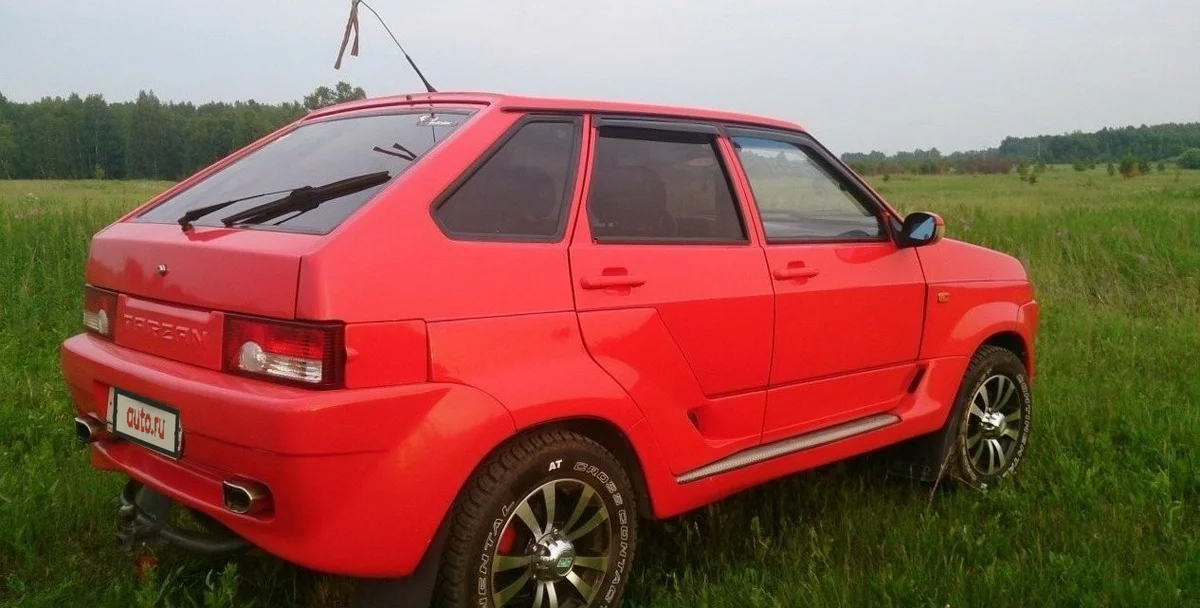 Представляете как это было круто в 1998 году? Настоящий Х6 появится только спустя более 10 лет. Источник фото - https://auto.ru/cars/used/sale/vaz/2109/1081052882-286fd7/