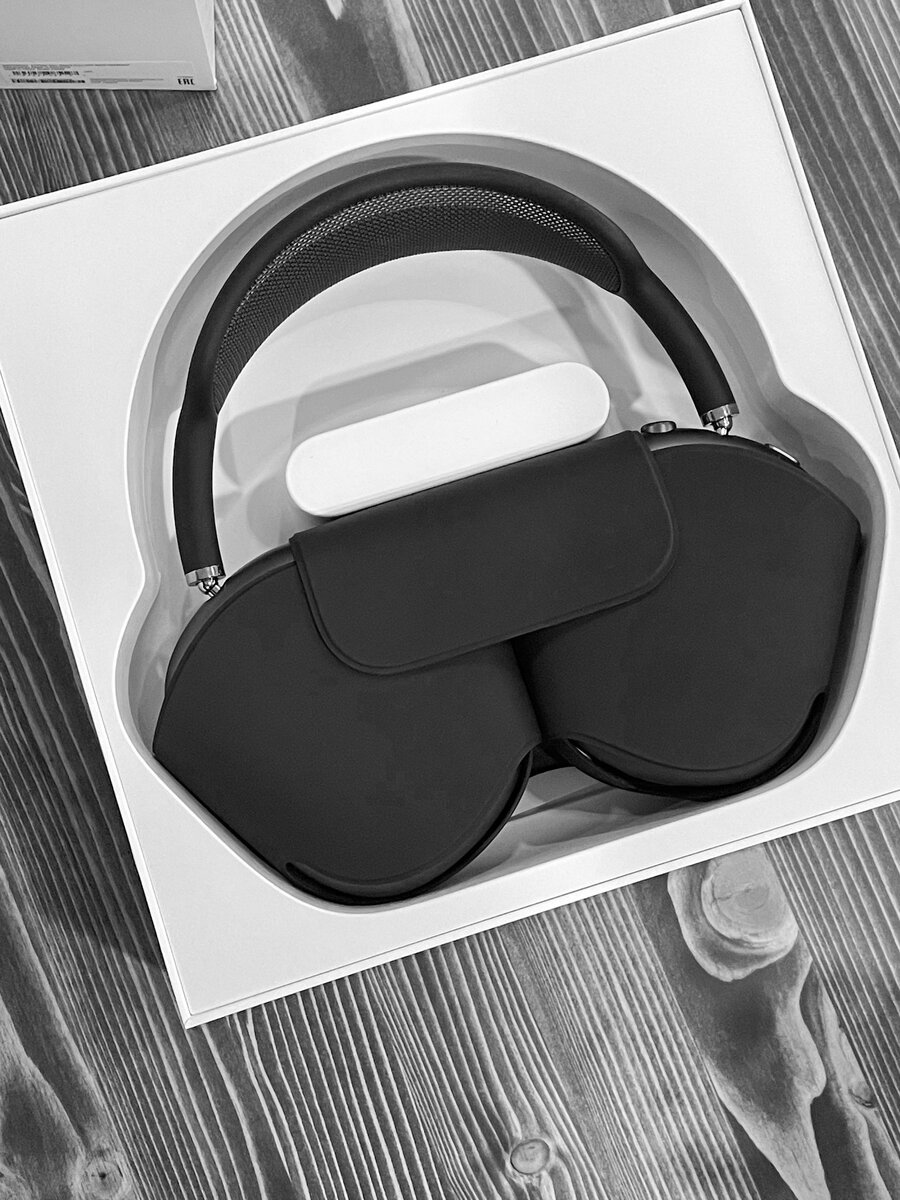 Самое странное решение — чехол