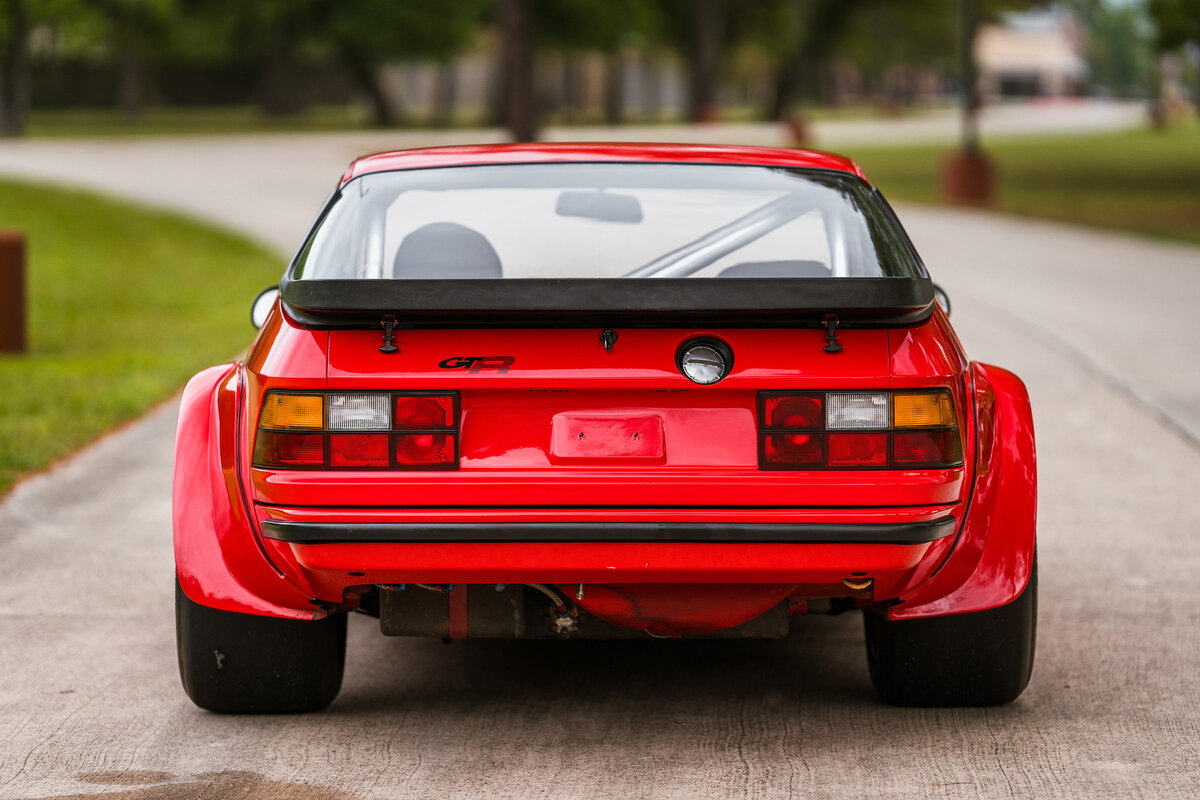 Porsche 924