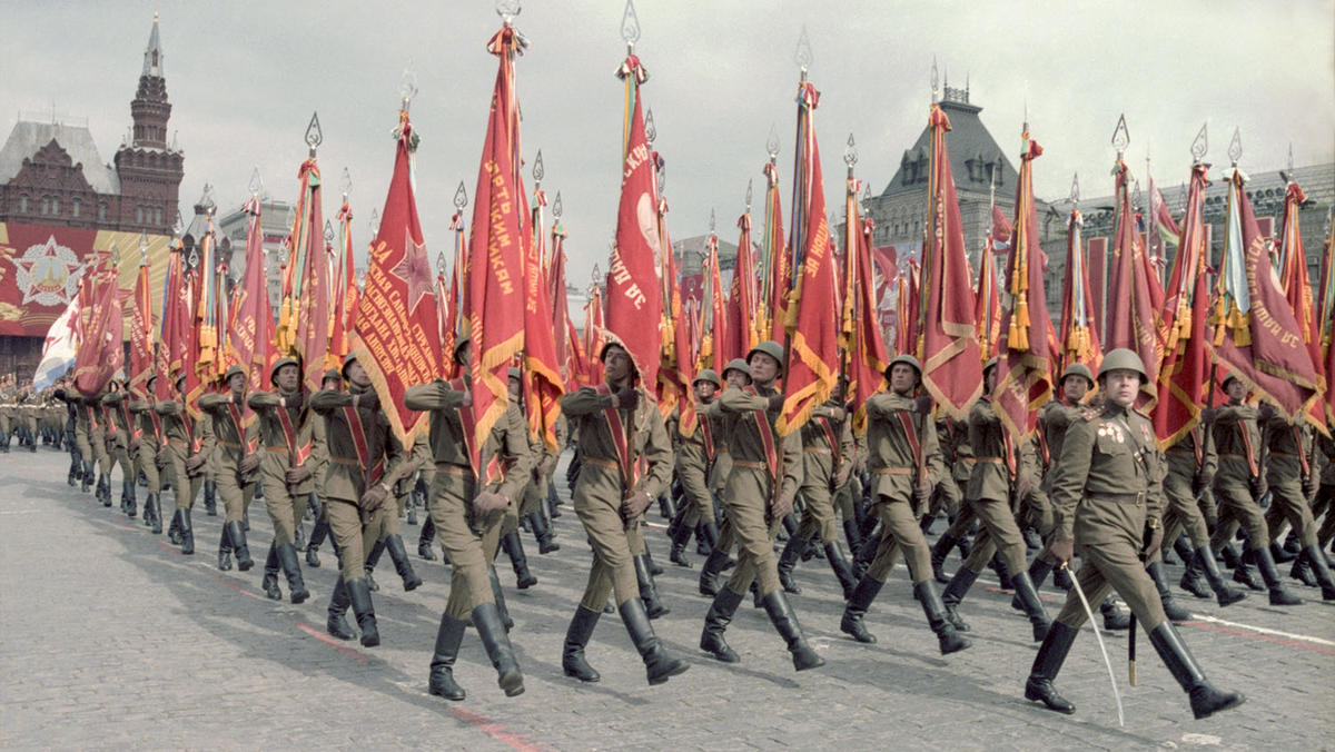 Парад Победы 1945г на красной площади. Парад советских войск на красной площади в Москве 1945.