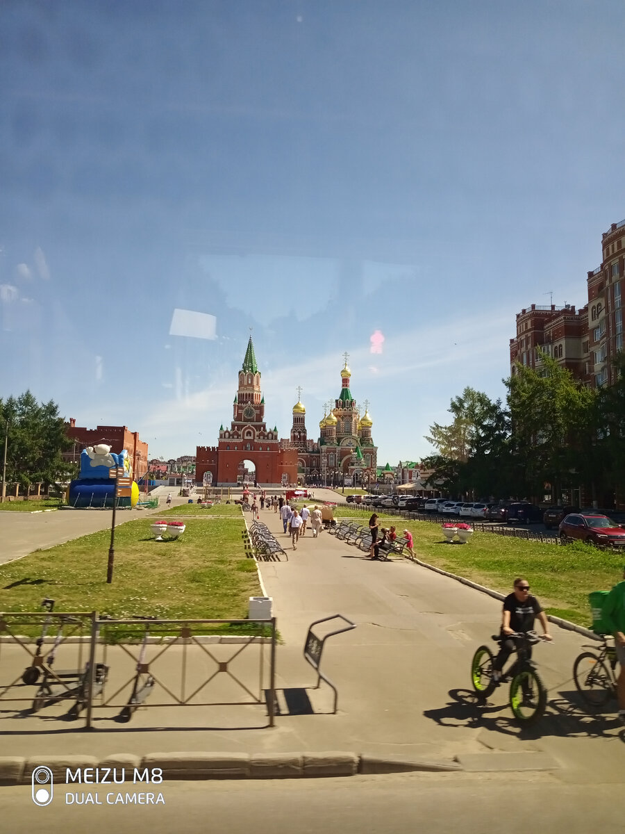 Вход на набережную.