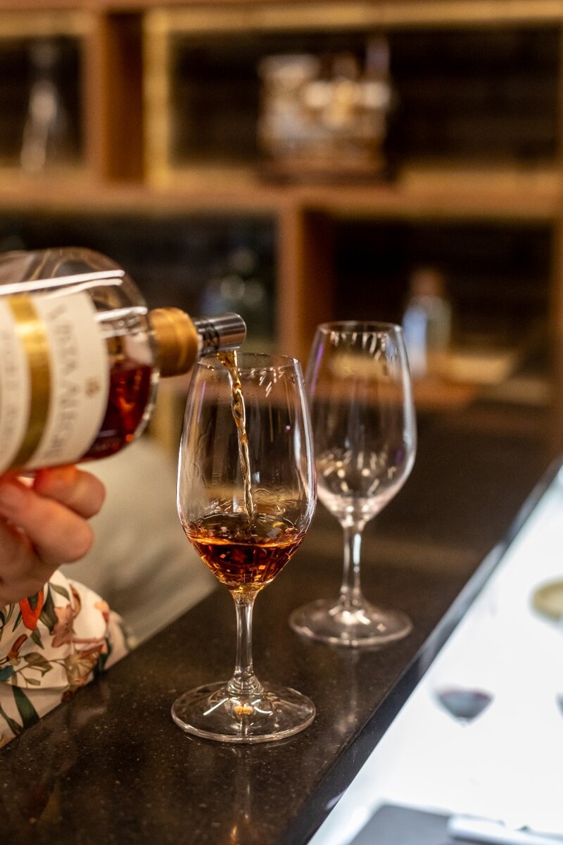 Белый 10-ти летний портвейн