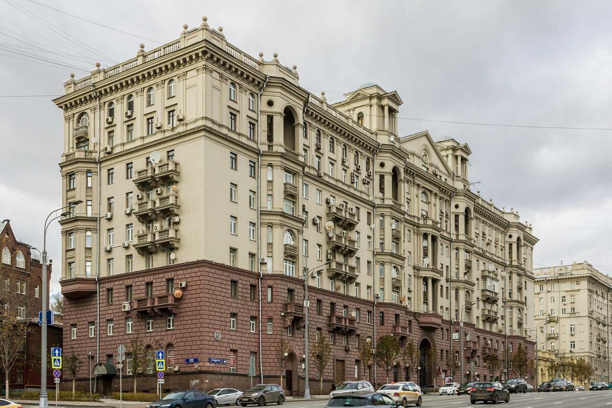 Найти дома в москве по