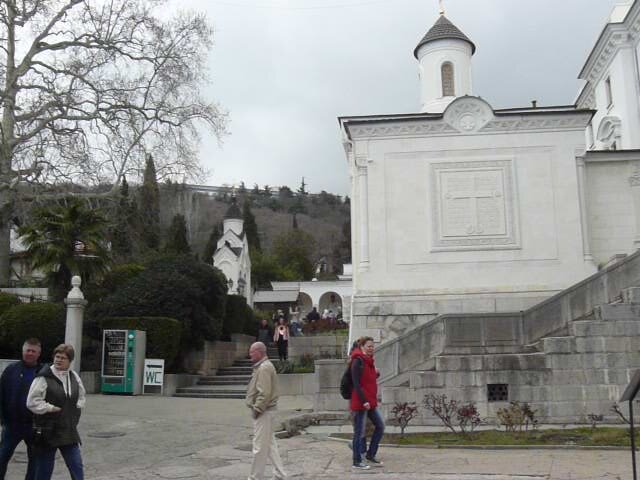 Крестовоздвиженская церковь в Ливадии/фото автора