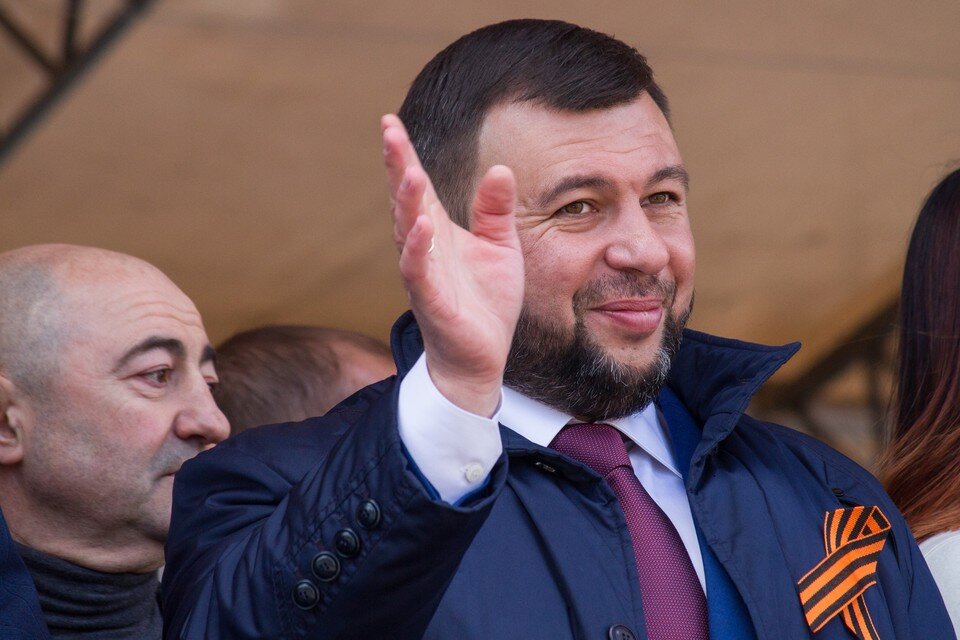     Глава ДНР заявил, что Украина продолжает готовиться к наступлению на Донбасс  GLOBAL LOOK PRESS