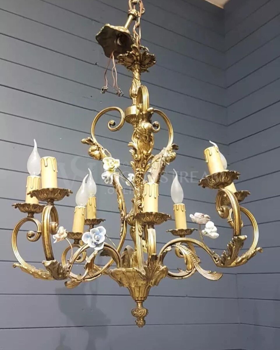 Люстра - бронза/латунь/фарфор. Италия, середина XX века.