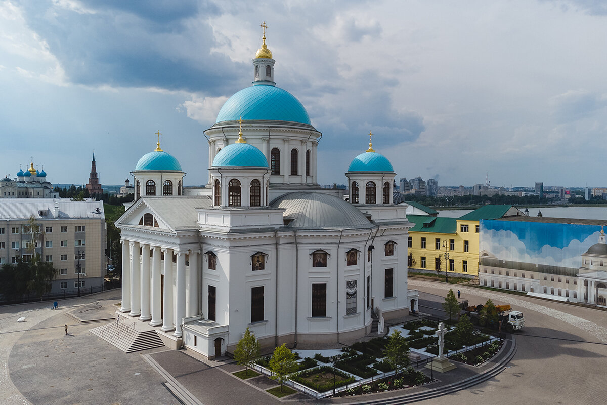 Храм казанской божьей матери казань. Собор Казанской Божьей матери в Казани. Икона Казанской Божьей матери в г. Казани в соборе. Церковь иконы Божьей матери Казань. Новый храм в Казани.