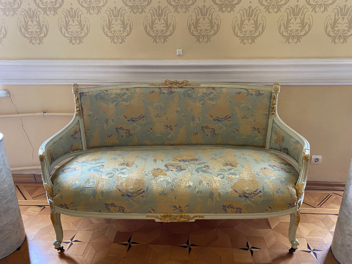 Интерьер Атаманского дворца Новочеркасска