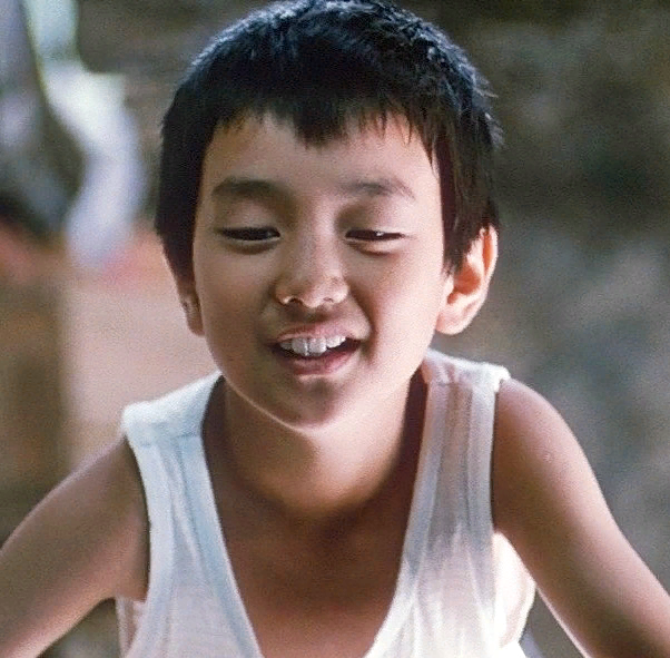 Ю сын хо плачет. Ю сын-хо. Ю сын хо с детьми. Юн сын хо в детстве. Дети ю сын.