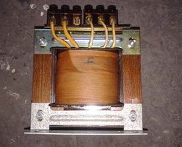 Как сделать понижающий трансформатор с 220 на 12 Вольт своими руками ...
