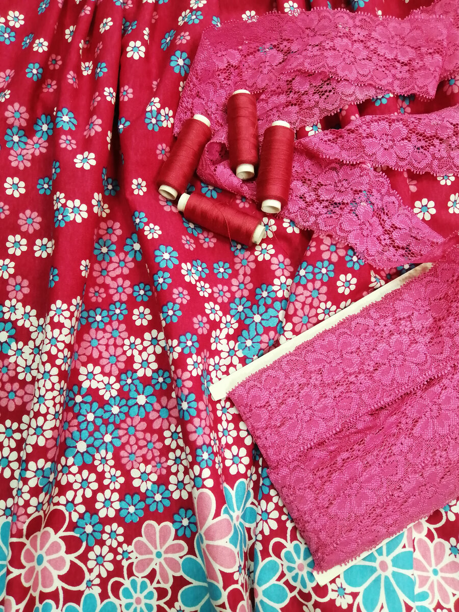 Фото автора. Набор для платья.