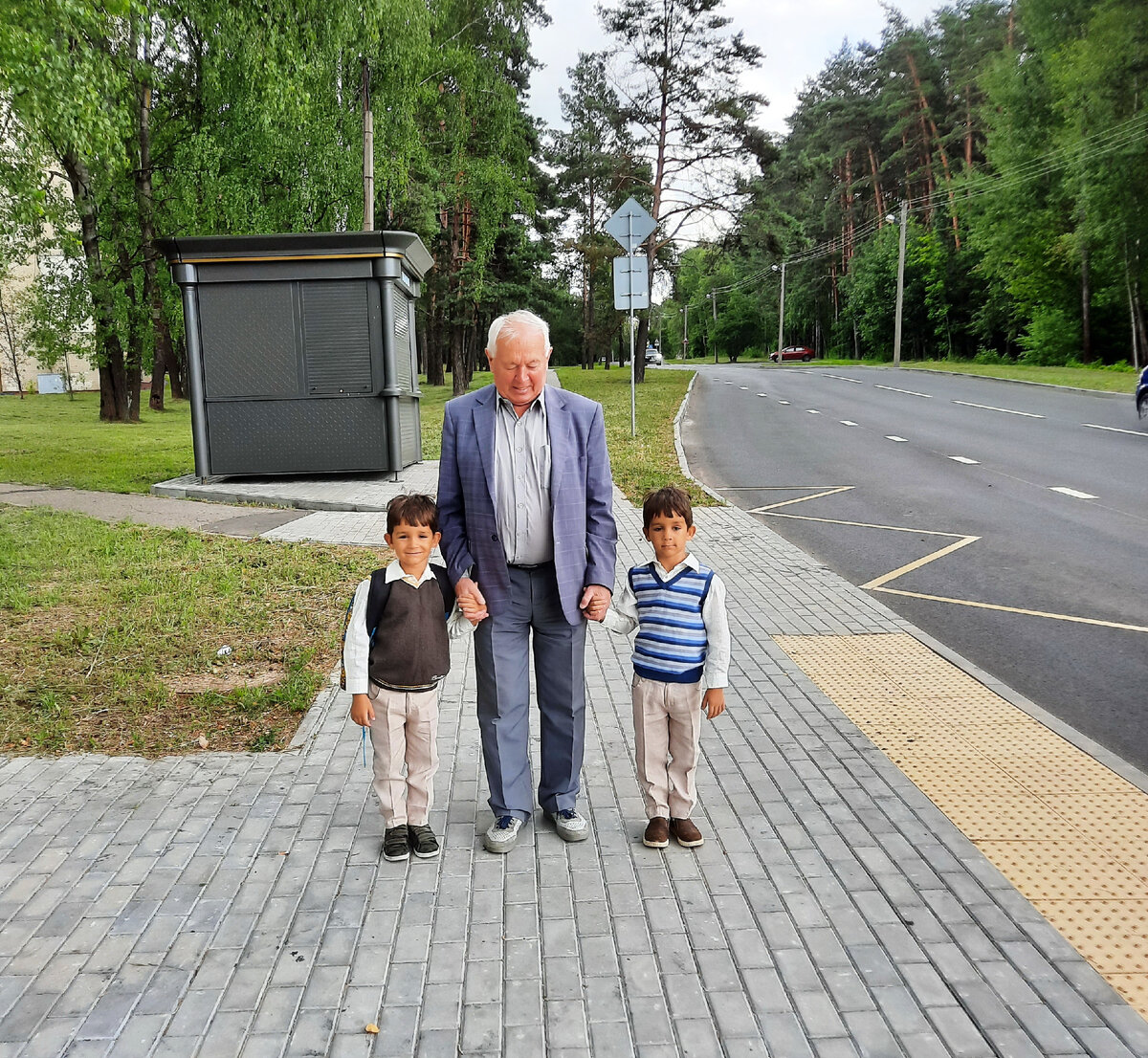 С дедушкой. Фото автора. 