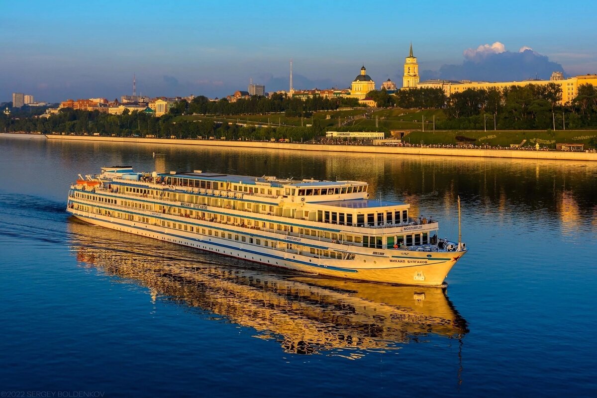 фото теплоход москва река