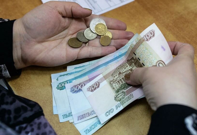 Зарплата в 10 тысяч рублей - это за гранью разумного (иллюстрация из открытых источников)