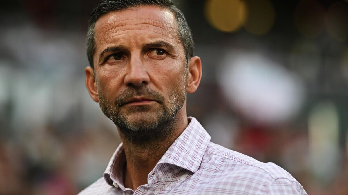    Главный тренер "Локомотива" Йозеф Циннбауэр© РИА Новости / Владимир Астапкович