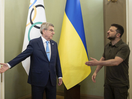     Президент МОК Томас Бах и президент Украины Владимир Зеленский / Global Look Press