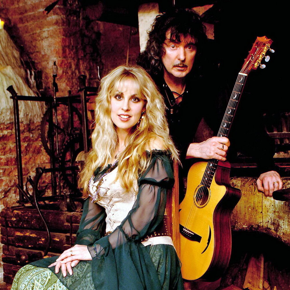 Fires at midnight blackmore s. Группа Blackmore s Night. Ричи Блэкмор Blackmore's Night. Кэндис Найт и Ричи Блэкмор. Кэндис Найт 2021.
