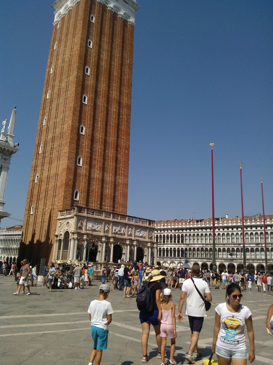Сан Марко-главная площадь Венеции.