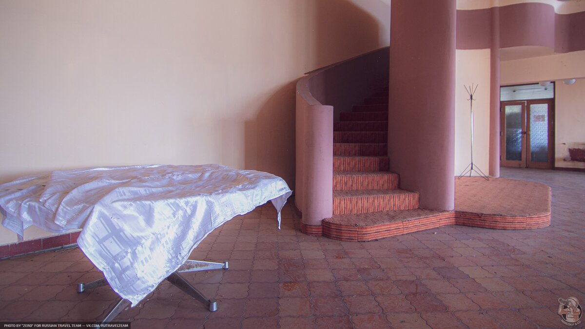 Hotel abandonat