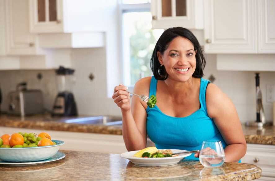 Конфликтный человек. Как не говорить лишнего. Человек который говорит много лишнего. Человек который говорит много лишнего. Умение молчать.