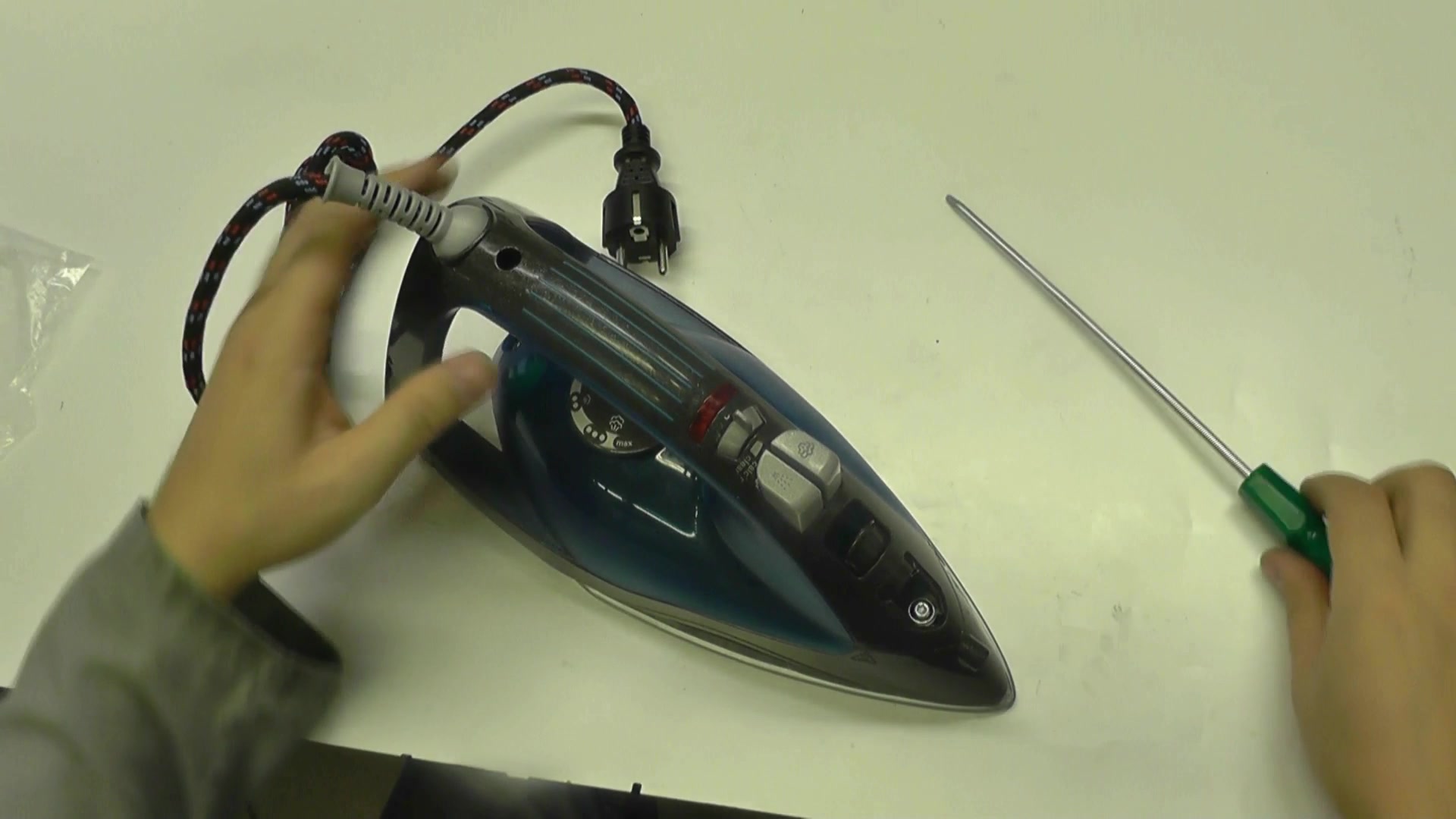 Как разобрать утюг brayer