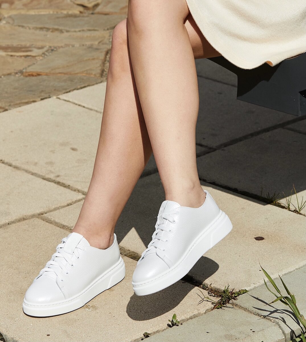 на фото женские кеды PONTINO