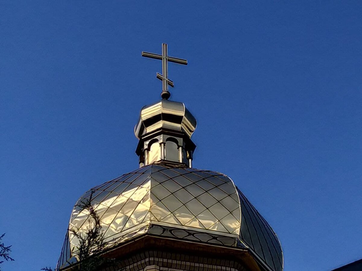 На ритуале каждения, проводимом в храме, бывали многие из нас (правда, не все знают, как называется это священнодействие) 