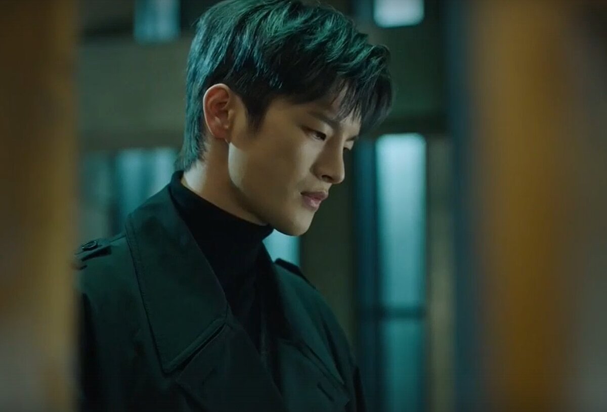 Печальный Демон, дух изгнанья, летал над грешною землей