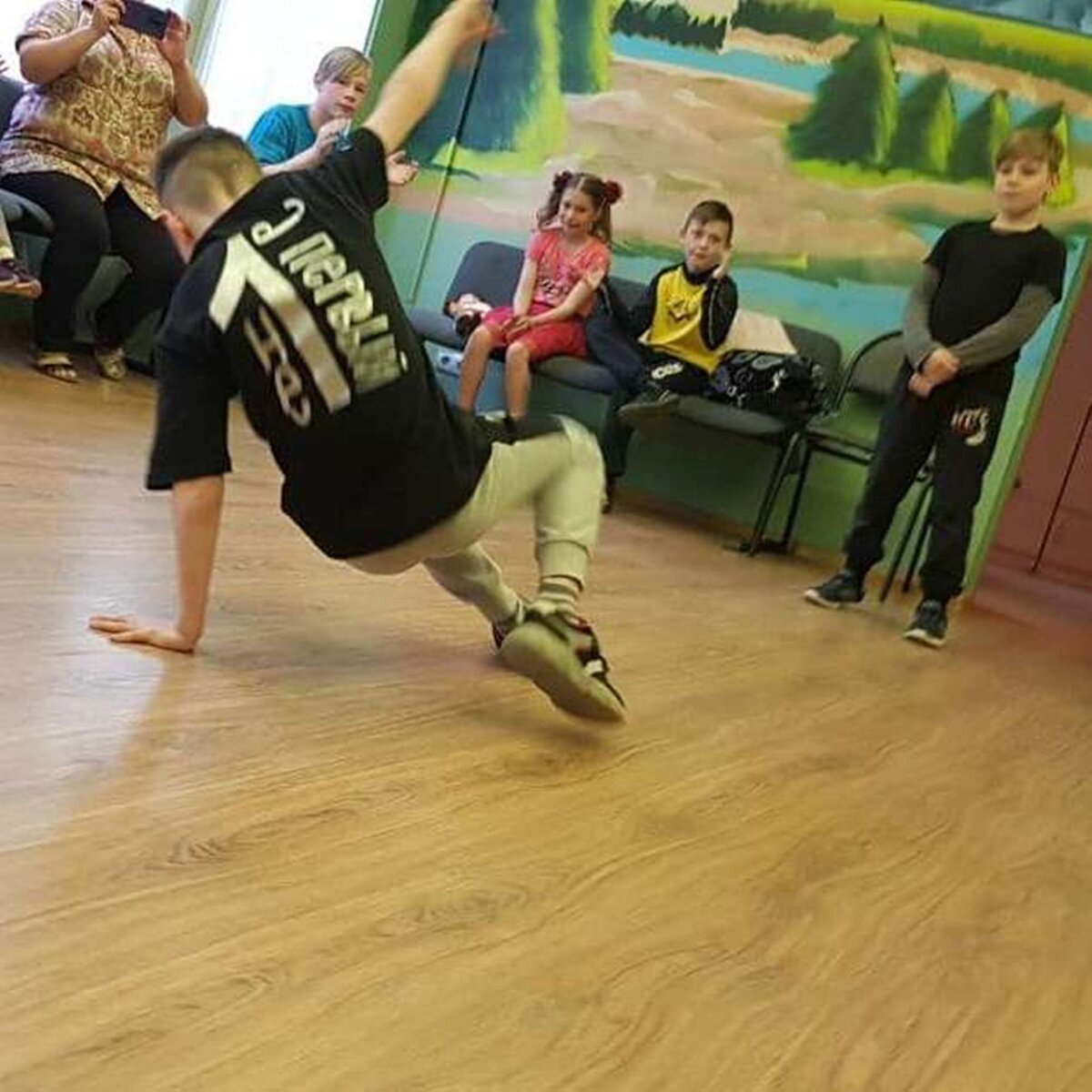 Первые номера, первые выступления. 