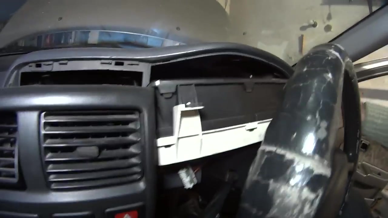 Как снять приборную панель - Nissan Primera (P12), 1,8 л, 2003 года просто так D