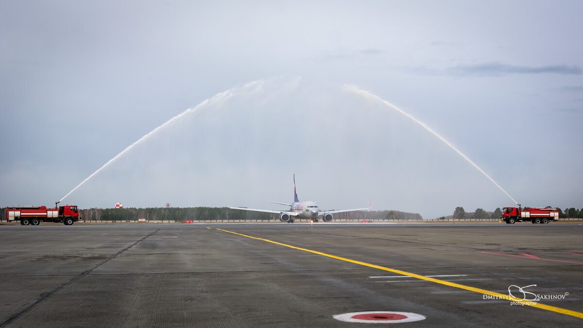 Boeing 737-700 VQ-BBI 