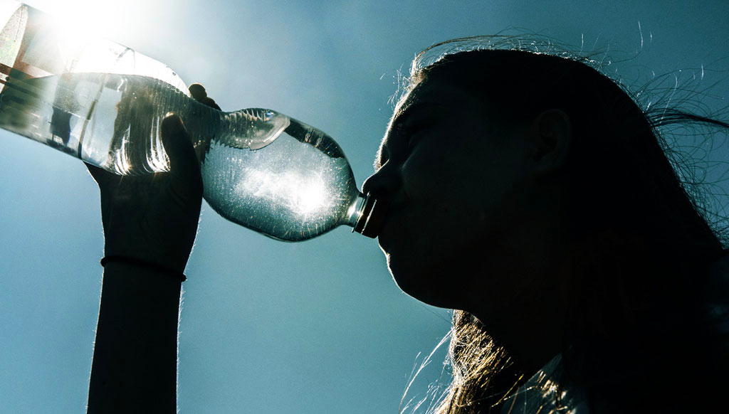 Отравленная вода. Вода газированная от отравлений.