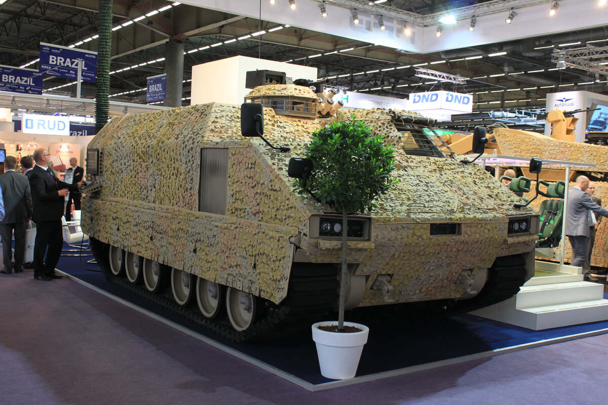 Танк 300 сити отзывы. Eurosatory 2022. EMBT на Eurosatory 2022. Eurosatory 2020. Танки на Eurosatory 2022\.