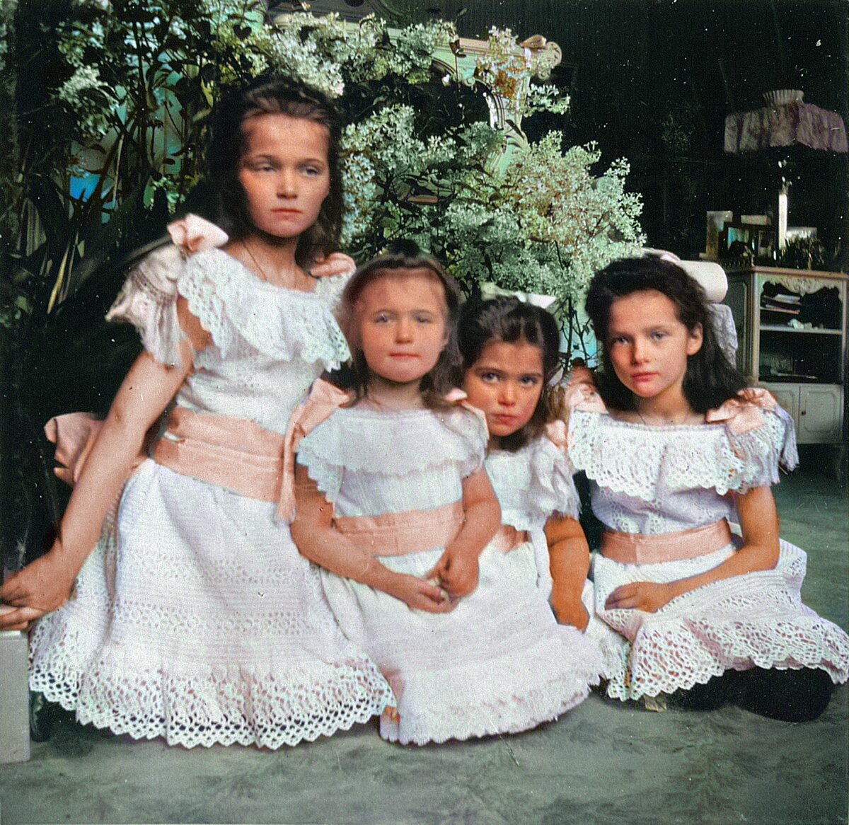 Великие княжны Ольга, Анастасия, Мария и Татьяна 