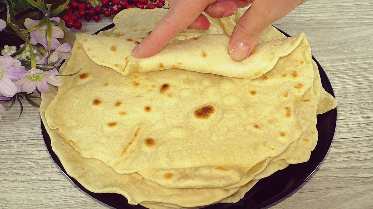 Простые и вкусные лепёшки практически из муки и воды, которые заменят и хлеб  и лаваш. Особенно актуально в пост | Красилова Наталья / Food | Дзен